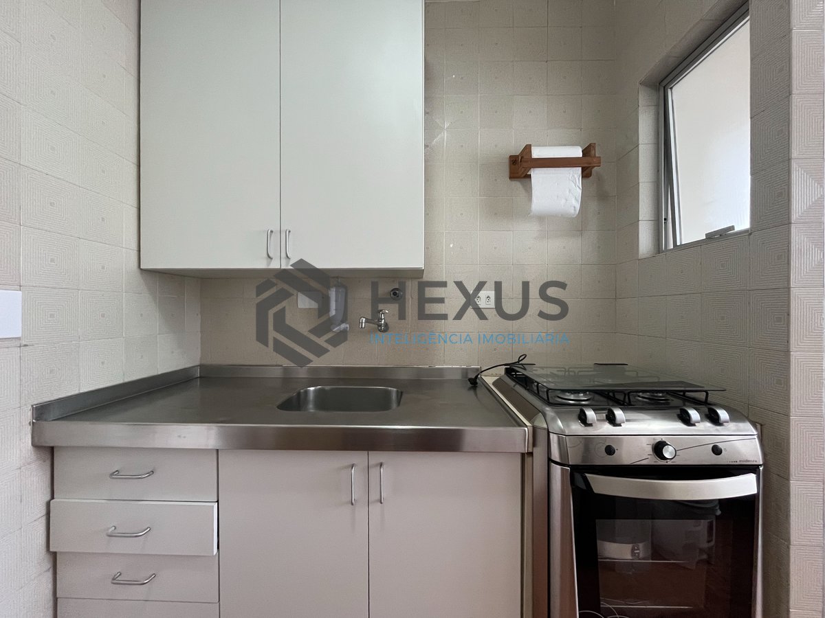 Foto 19 de Apartamento com varanda a uma quadra da Praia das Pitangueiras, Guarujá