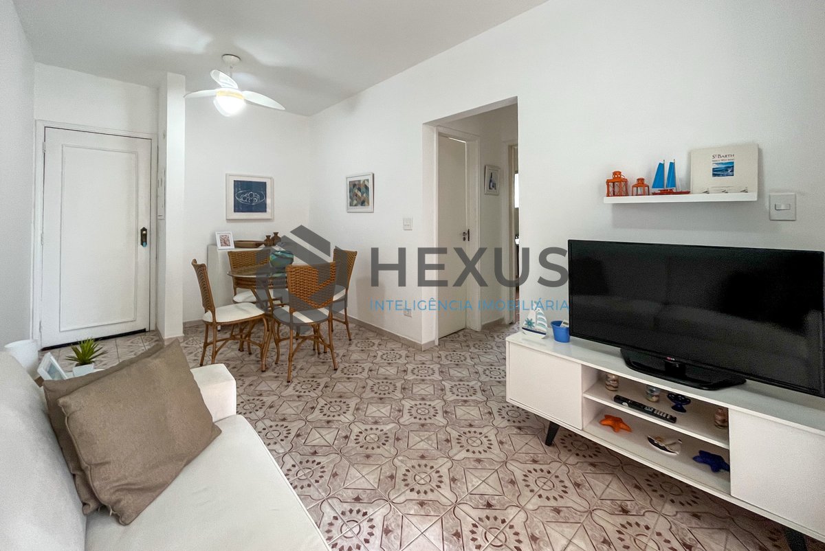 Foto 5 de Apartamento com varanda a uma quadra da Praia das Pitangueiras, Guarujá