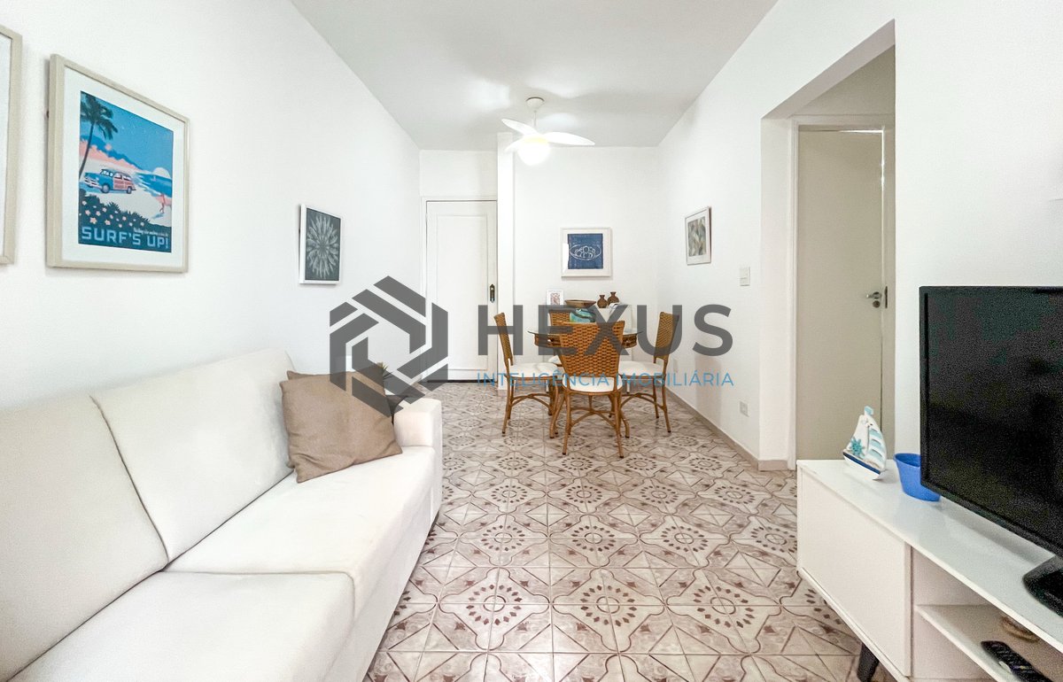 Foto 6 de Apartamento com varanda a uma quadra da Praia das Pitangueiras, Guarujá