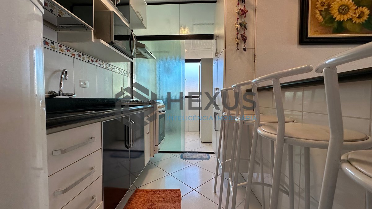 Foto 6 de Apartamento com sacada vista mar e lazer na Praia da Enseada, Guarujá