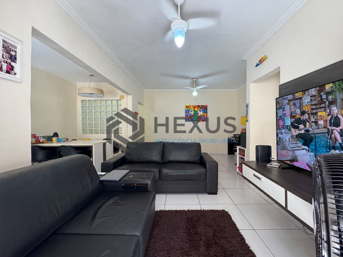 Foto 3 de Apartamento com varanda na Praia das Asturias, Guaruja