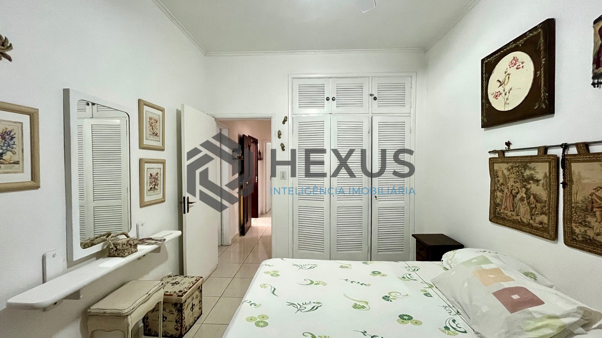 Foto 16 de Apartamento com varanda vista mar na beira mar da praia nas Pitangueiras, Guarujá