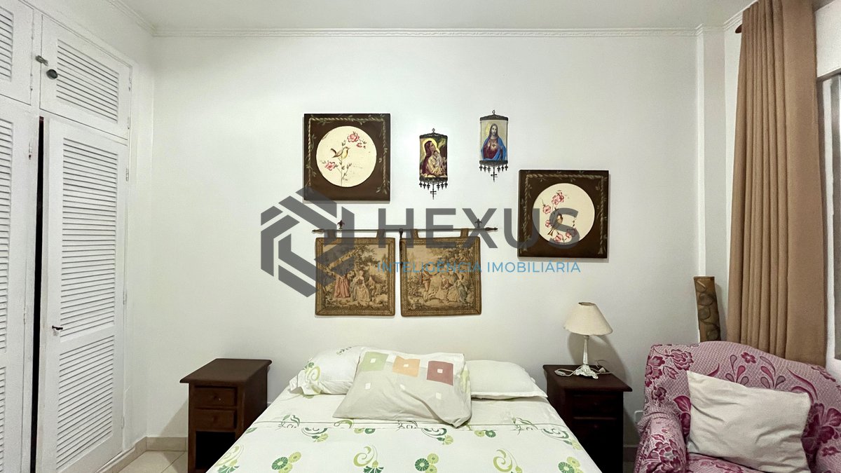 Foto 18 de Apartamento com varanda vista mar na beira mar da praia nas Pitangueiras, Guarujá