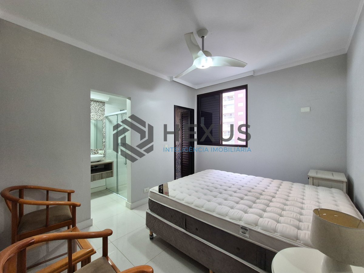 Foto 26 de Apartamento reformado com varanda gourmet na Praia das Pitangueiras, Guarujá