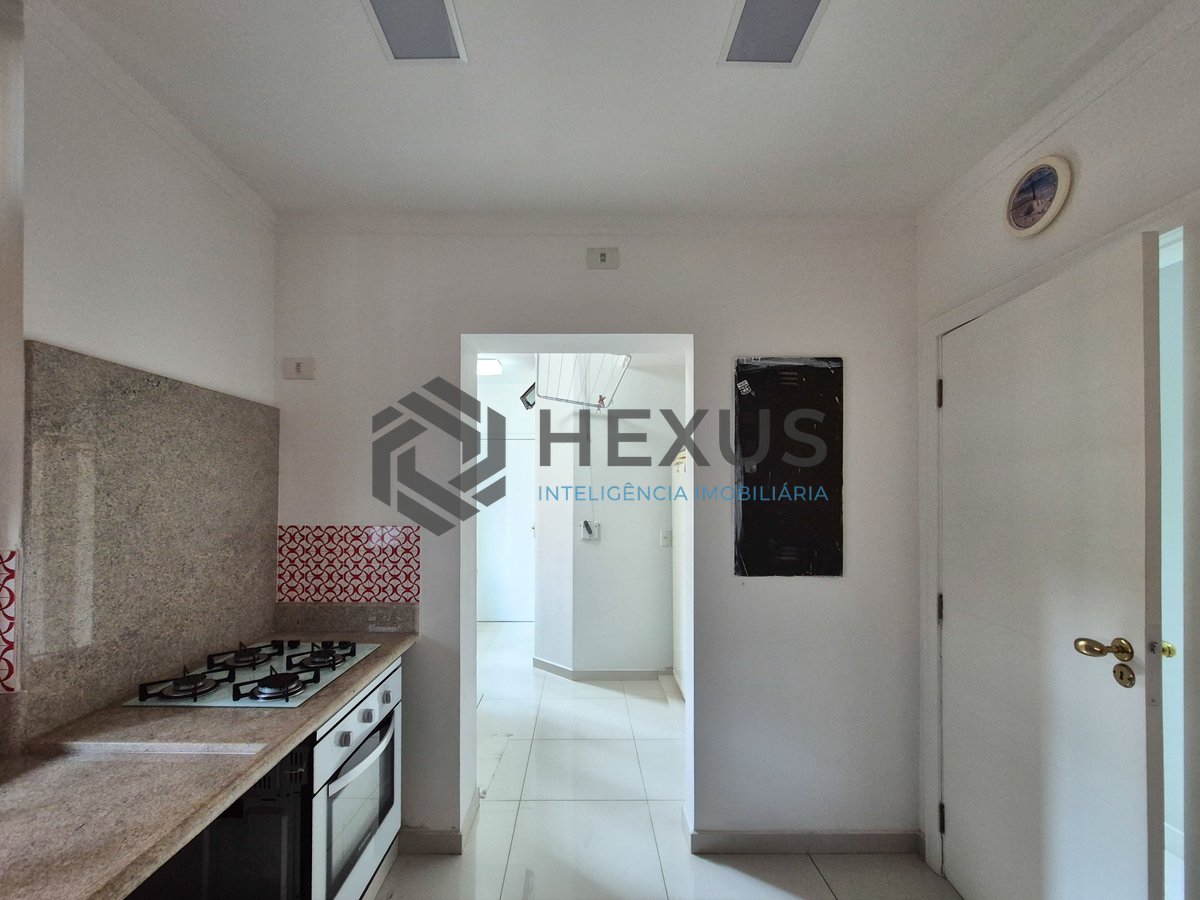 Foto 33 de Apartamento reformado com varanda gourmet na Praia das Pitangueiras, Guarujá