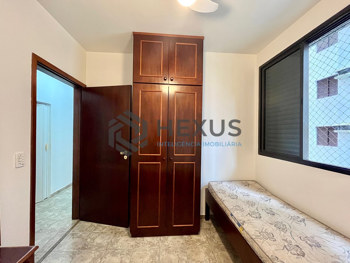 Foto 16 de Apartamento reformado com varanda gourmet e lazer nas Pitangueiras, Guarujá