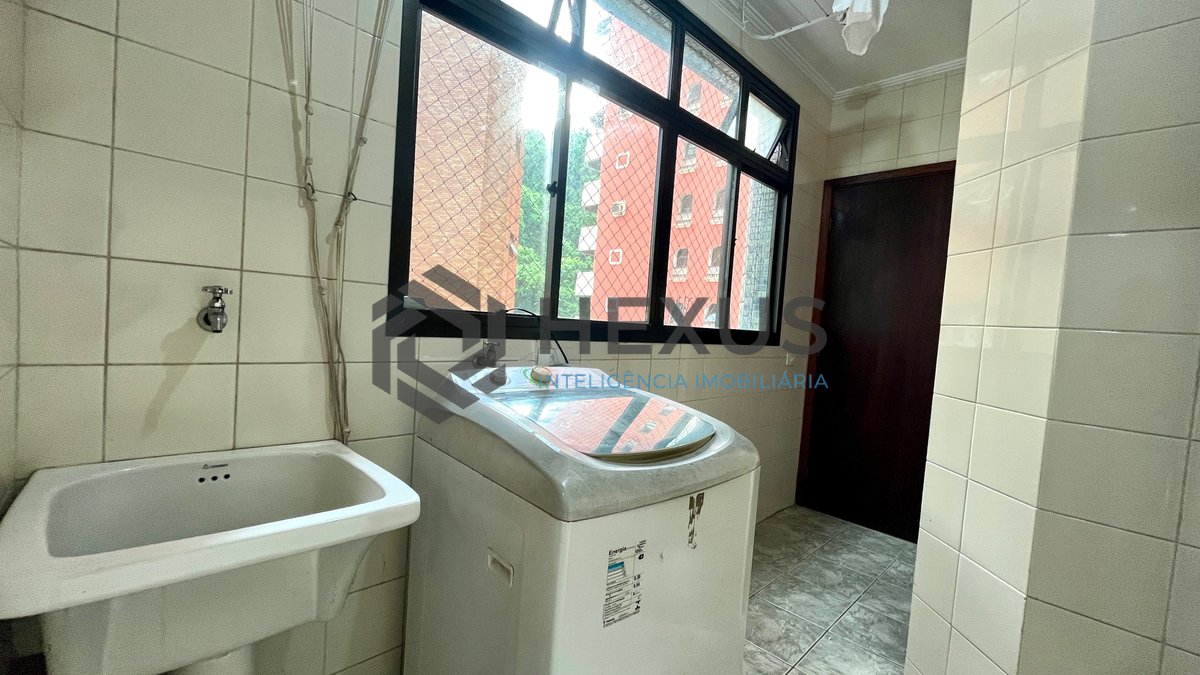 Foto 31 de Apartamento reformado com varanda gourmet e lazer nas Pitangueiras, Guarujá