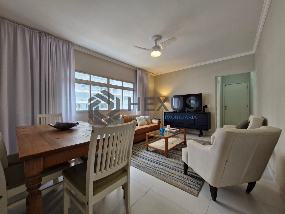 Foto 2 de Apartamento reformado com varanda e lazer na Praia das Astúrias, Guarujá