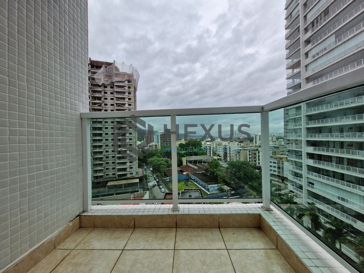 Foto 13 de Apartamento reformado com varanda e lazer na Praia das Astúrias, Guarujá
