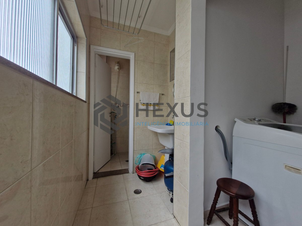 Foto 22 de Apartamento reformado com varanda e lazer na Praia das Astúrias, Guarujá