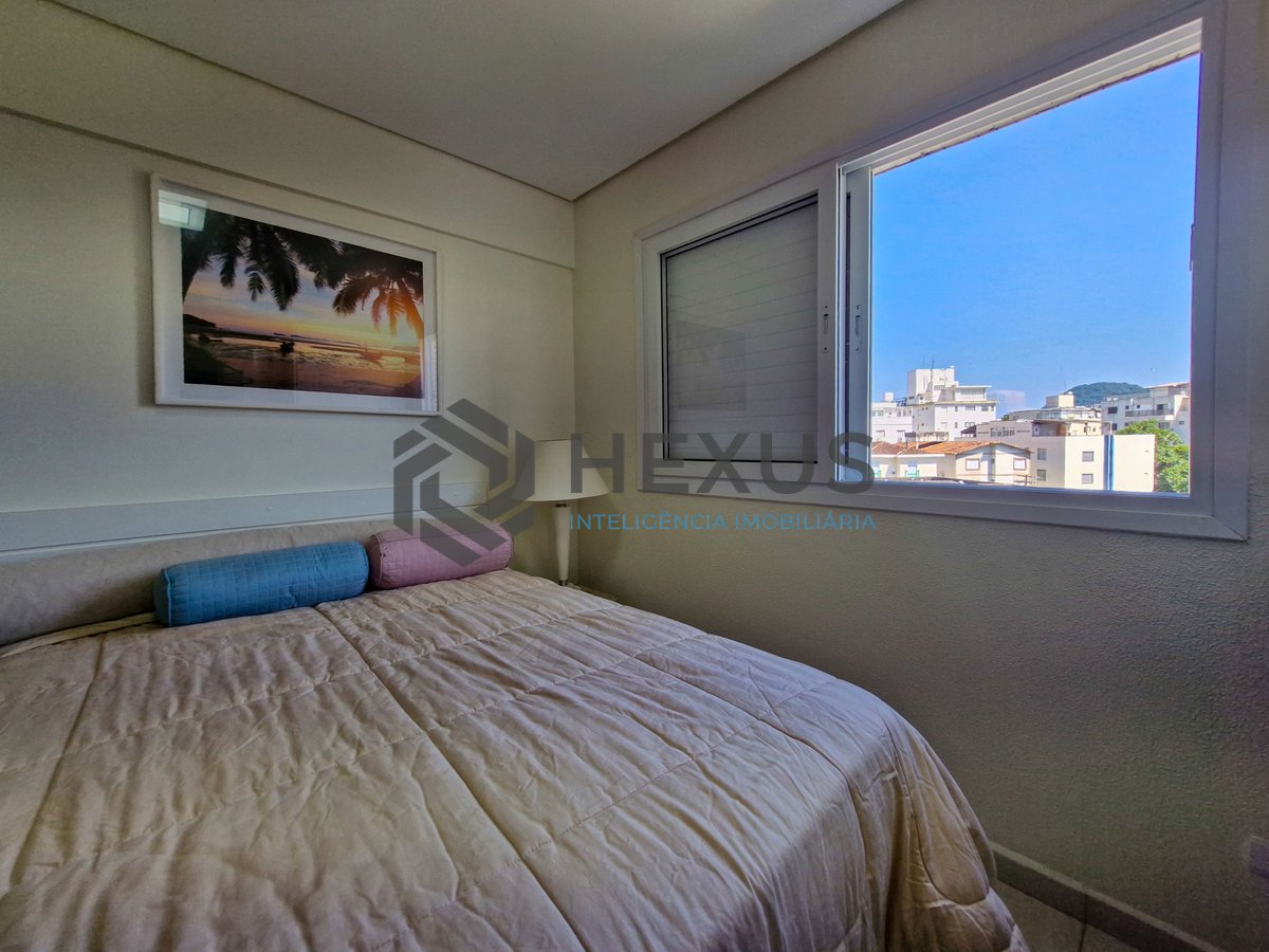 Foto 20 de Apartamento reformado com varanda e lazer a 1 quadra da praia nas Astúrias, Guarujá