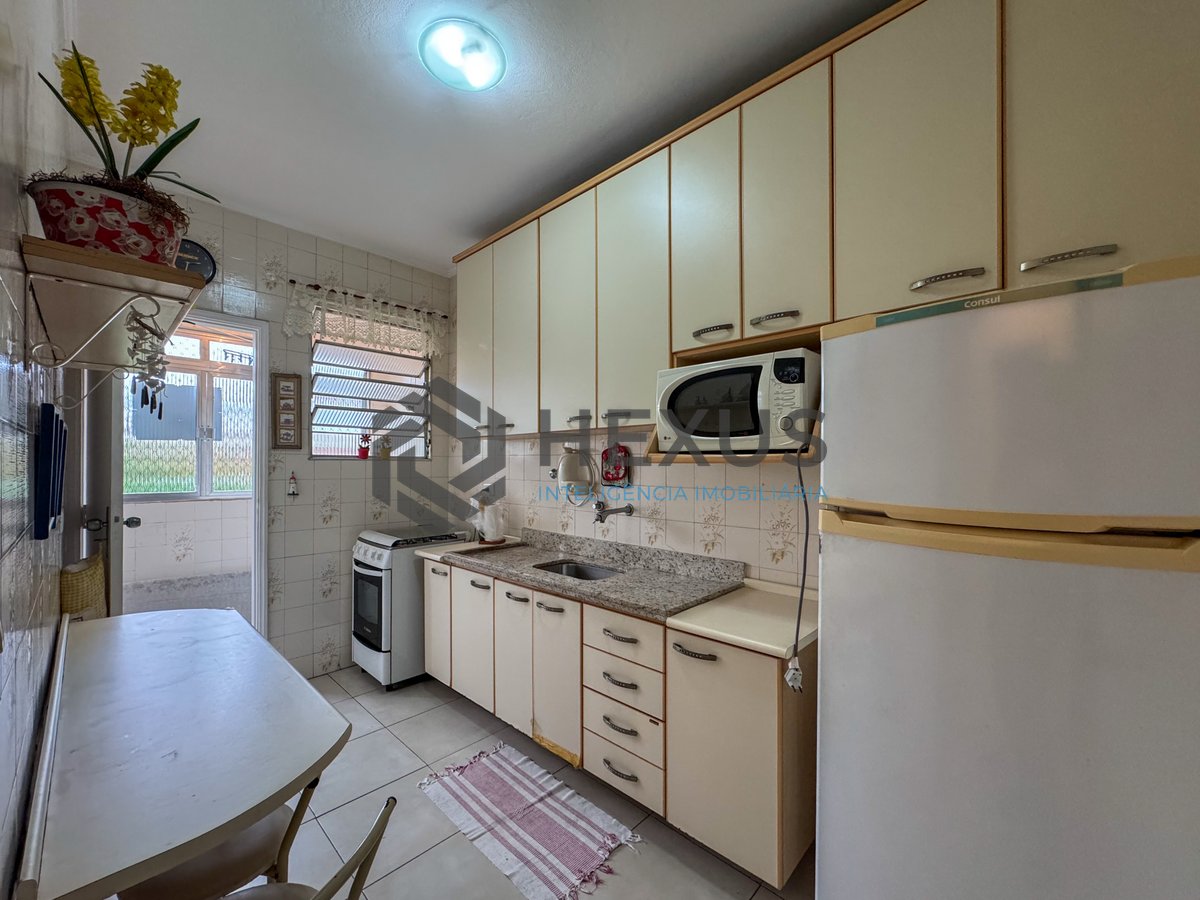 Foto 19 de Apartamento com varanda e churrasqueira na Praia das Asturias, Guaruja