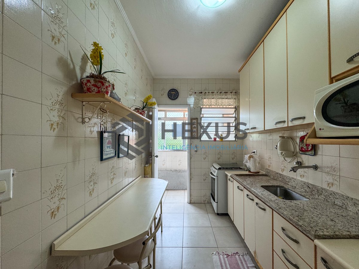 Foto 20 de Apartamento com varanda e churrasqueira na Praia das Asturias, Guaruja