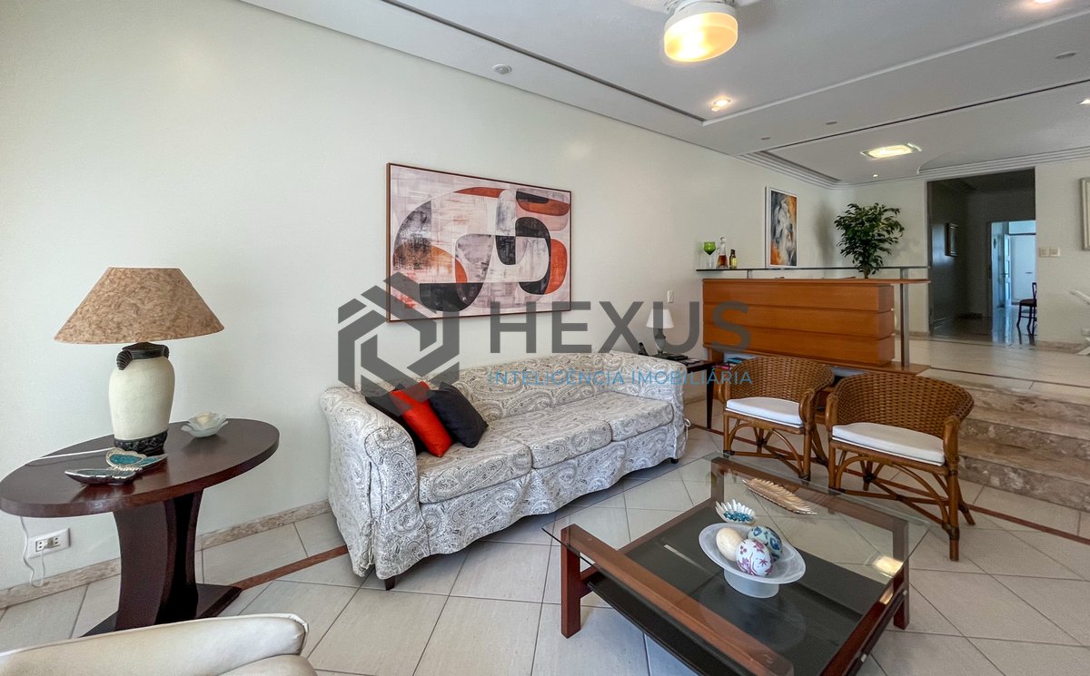 Foto 13 de Apartamento com varanda vista mar e lazer na beira mar na Praia nas Pitangueiras, Guarujá