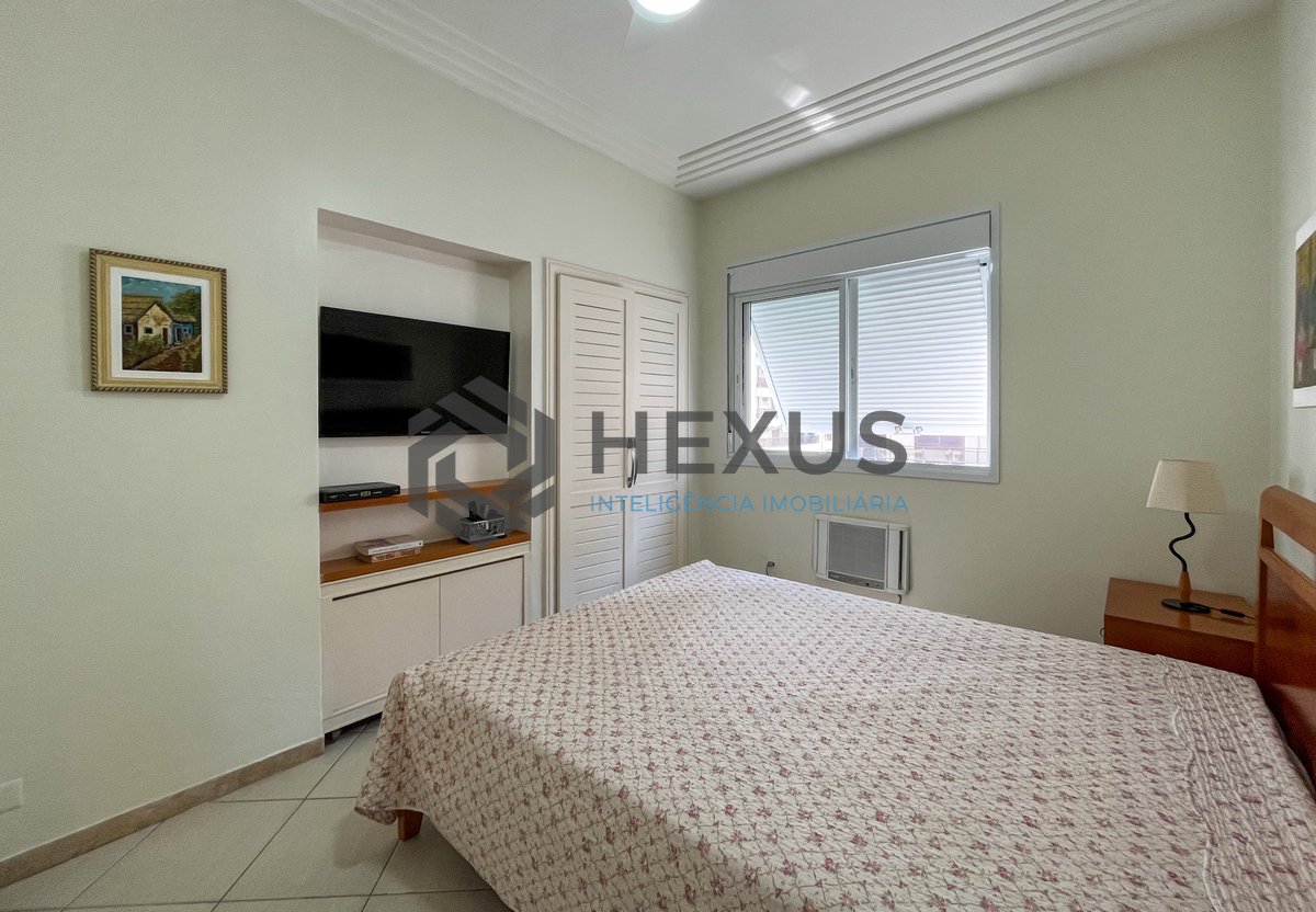 Foto 24 de Apartamento com varanda vista mar e lazer na beira mar na Praia nas Pitangueiras, Guarujá
