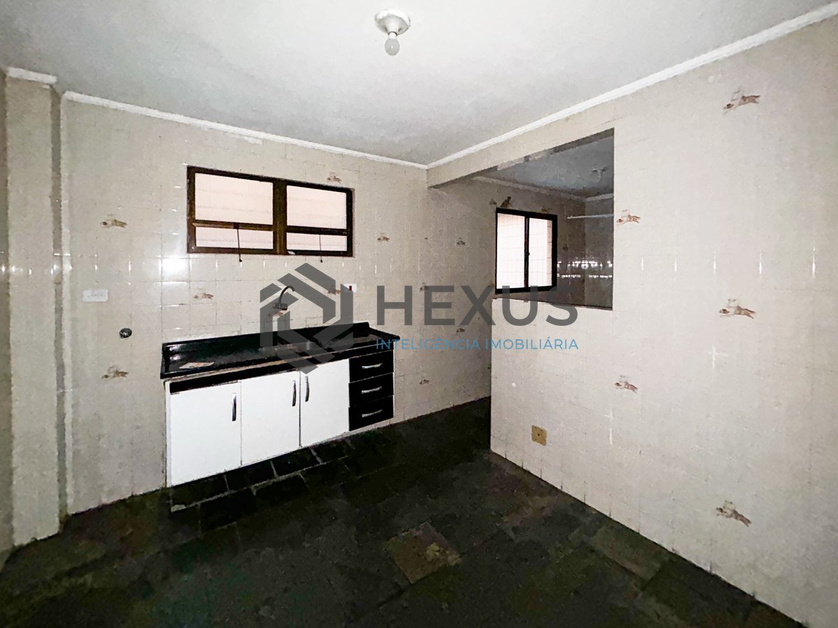 Foto 6 de Apartamento com varanda e lazer a 600m da praia no Tombo, Guarujá