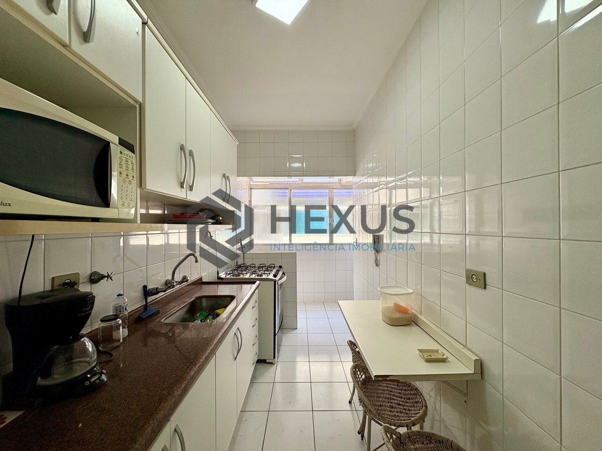 Foto 14 de Apartamento com varanda e lazer na Enseada, Guarujá