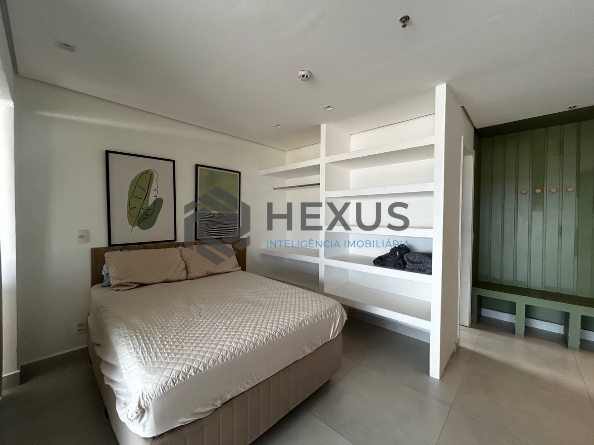 Foto 13 de Apartamento reformado com vista mar e lazer a 800m da Praia da Enseada, Guarujá