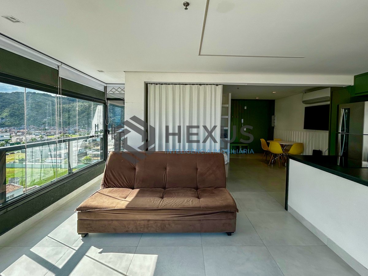 Foto 5 de Apartamento reformado com vista mar e lazer a 800m da Praia da Enseada, Guarujá