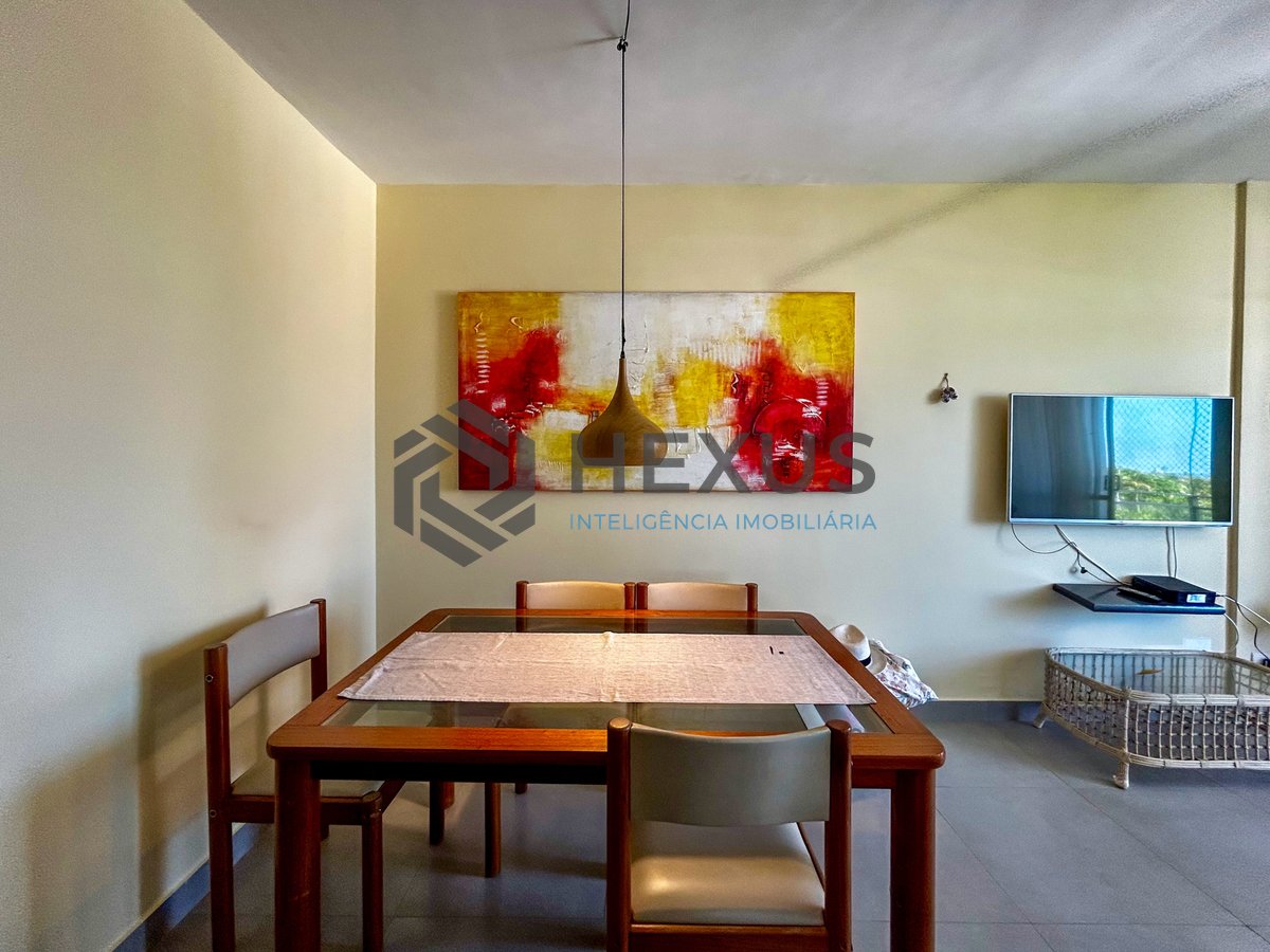 Foto 16 de Apartamento reformado com varanda e vista mar a 150m da praia na Enseada, Guarujá