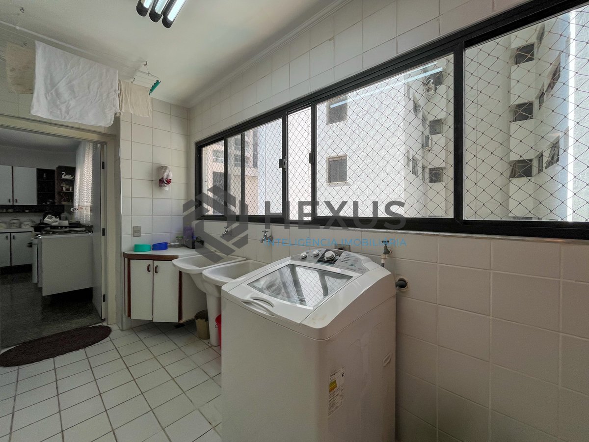 Foto 40 de Apartamento com varanda vista mar e lazer na beira mar na região do Morro do Maluf da Praia das Pitangueiras, Guarujá