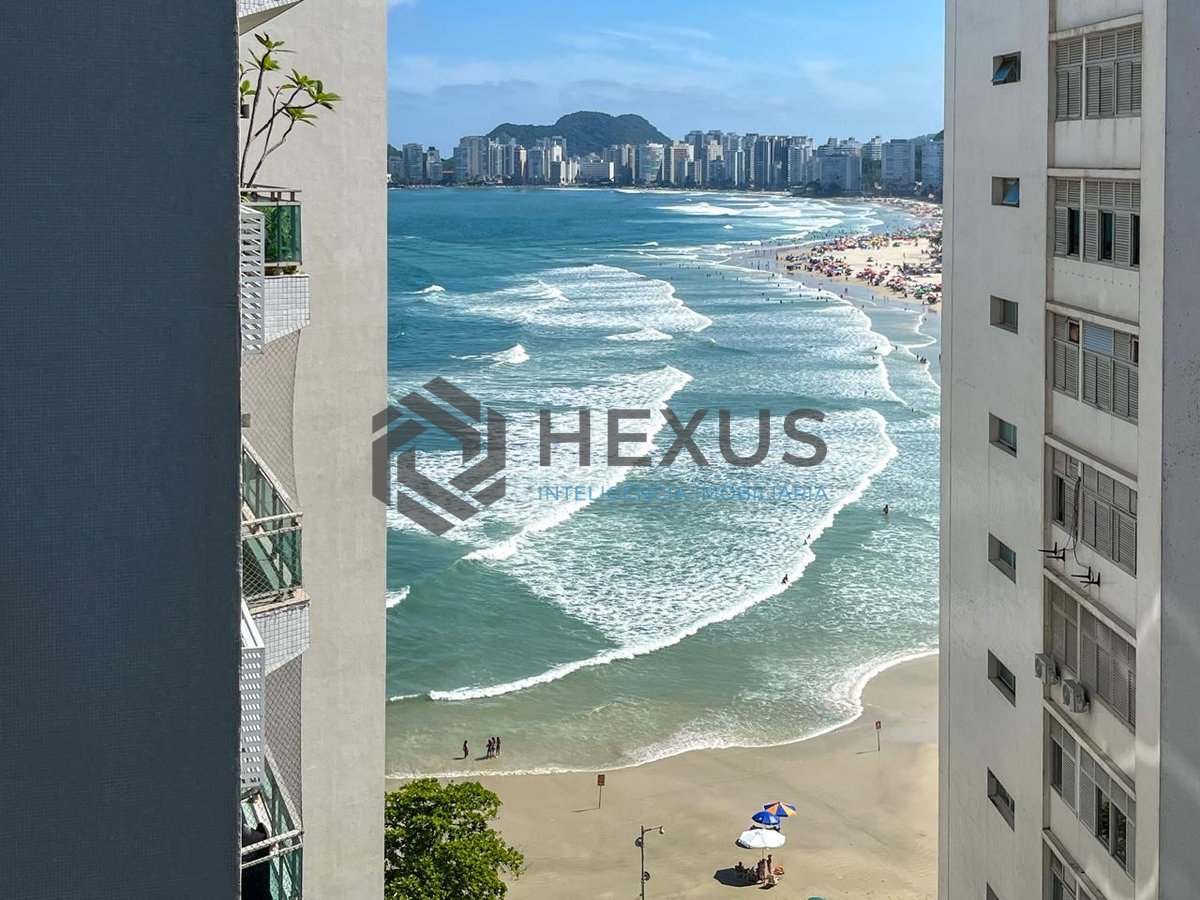 Foto 16 de Apartamento reformado com varanda vista mar e lazer na beira mar da região do Morro do Maluf da Praia das Pitangueiras, Guarujá