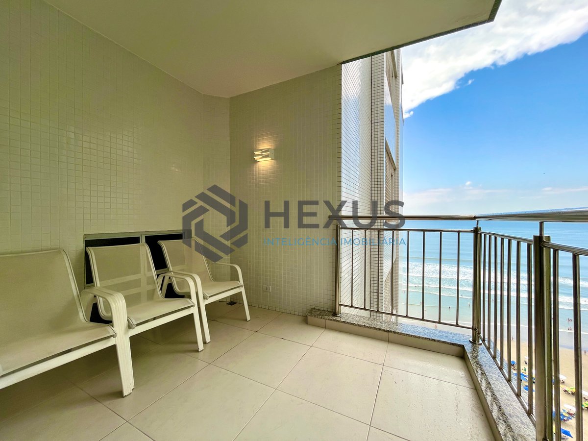 Foto 2 de Apartamento frente mar com varanda vista mar e lazer nas Pitangueiras, Guarujá