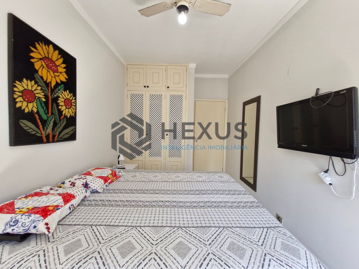 Foto 22 de Apartamento reformado com varanda a 1 quadra da Praia das Pitangueiras, Guarujá
