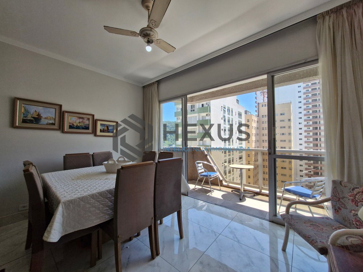 Foto 7 de Apartamento reformado com varanda a 1 quadra da Praia das Pitangueiras, Guarujá