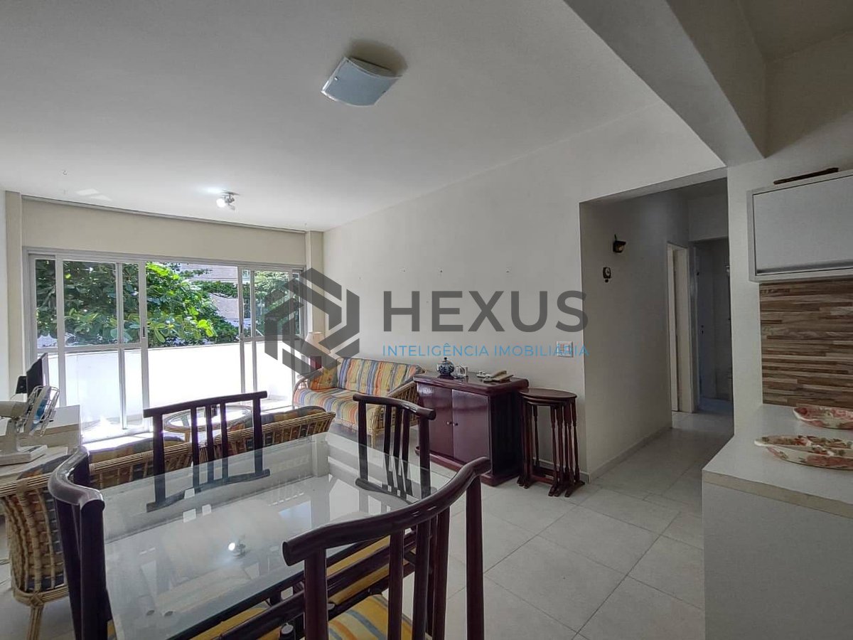 Foto 3 de Apartamento com varanda e lazer na Praia da Enseada, Guarujá