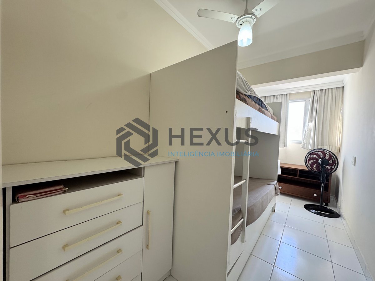 Foto 17 de Apartamento com varanda e lazer na Praia das Pitangueiras, Guarujá
