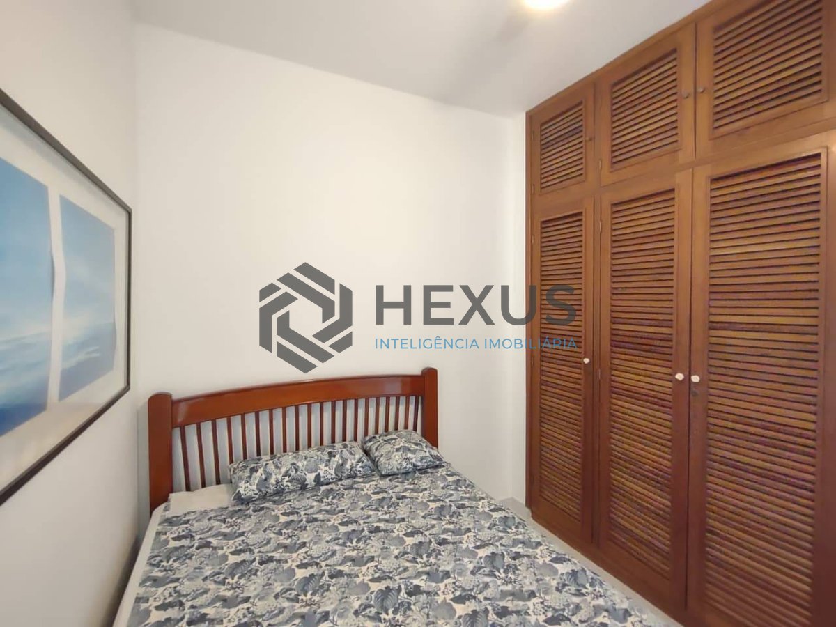 Foto 16 de Apartamento com varanda e lazer na Praia da Enseada, Guarujá