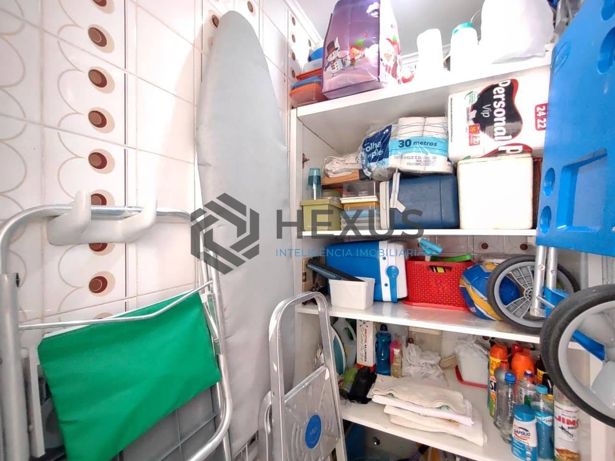 Foto 21 de Apartamento com varanda e lazer na Praia da Enseada, Guarujá