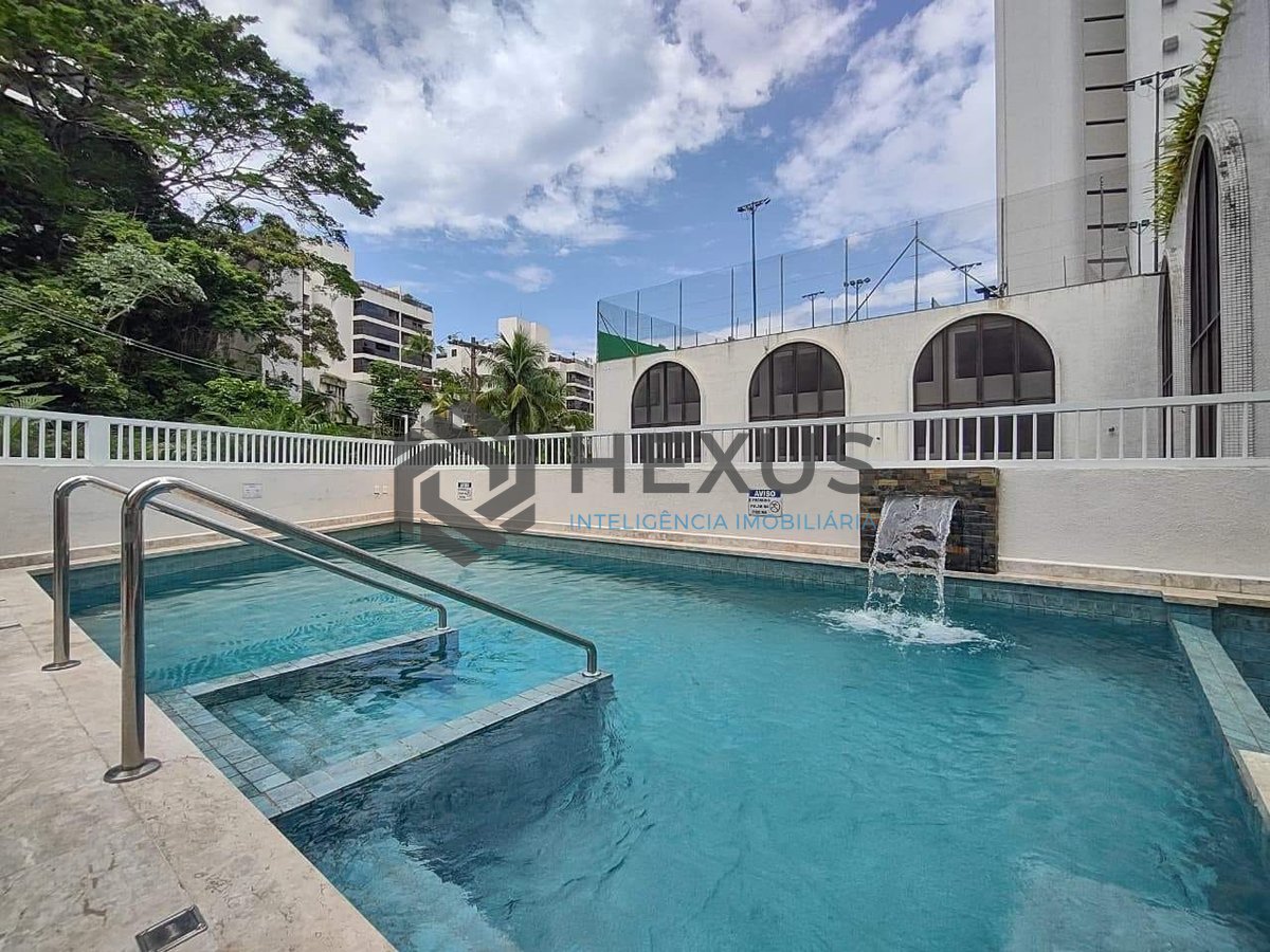 Foto 23 de Apartamento com varanda e lazer na Praia da Enseada, Guarujá