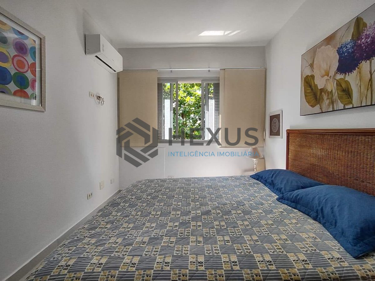 Foto 8 de Apartamento com varanda e lazer na Praia da Enseada, Guarujá