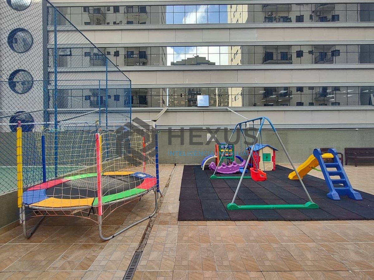 Foto 32 de Apartamento com varanda e lazer na Praia da Enseada, Guarujá