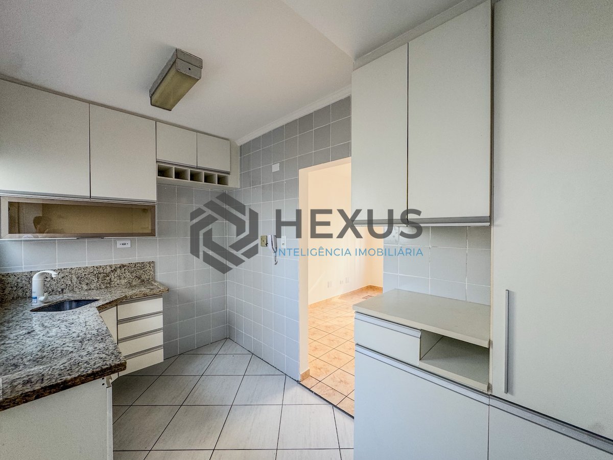 Foto 20 de Apartamento com varanda vista mar a 100m da praia no Jardim Astúrias, Guarujá