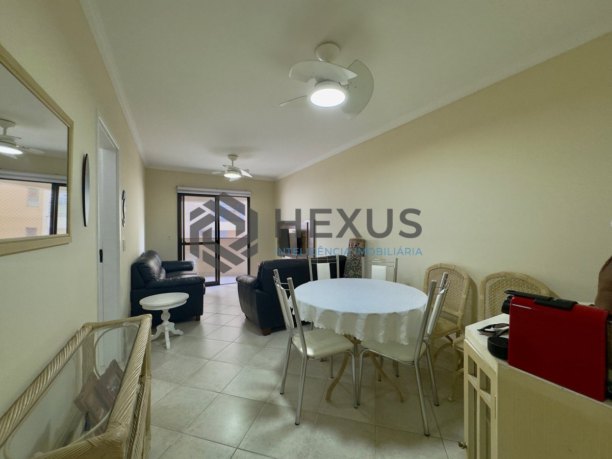 Foto 4 de Apartamento com varanda vista mar e lazer a 1 quadra do mar nas Pitangueiras, Guarujá