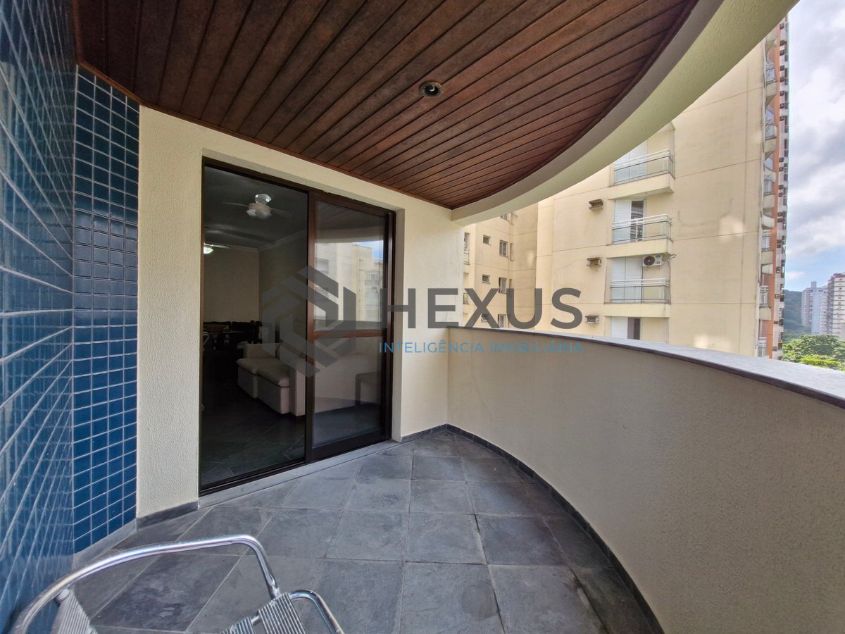Foto 11 de Apartamento com varanda vista mar e lazer a 1 quadra do mar nas Pitangueiras, Guarujá