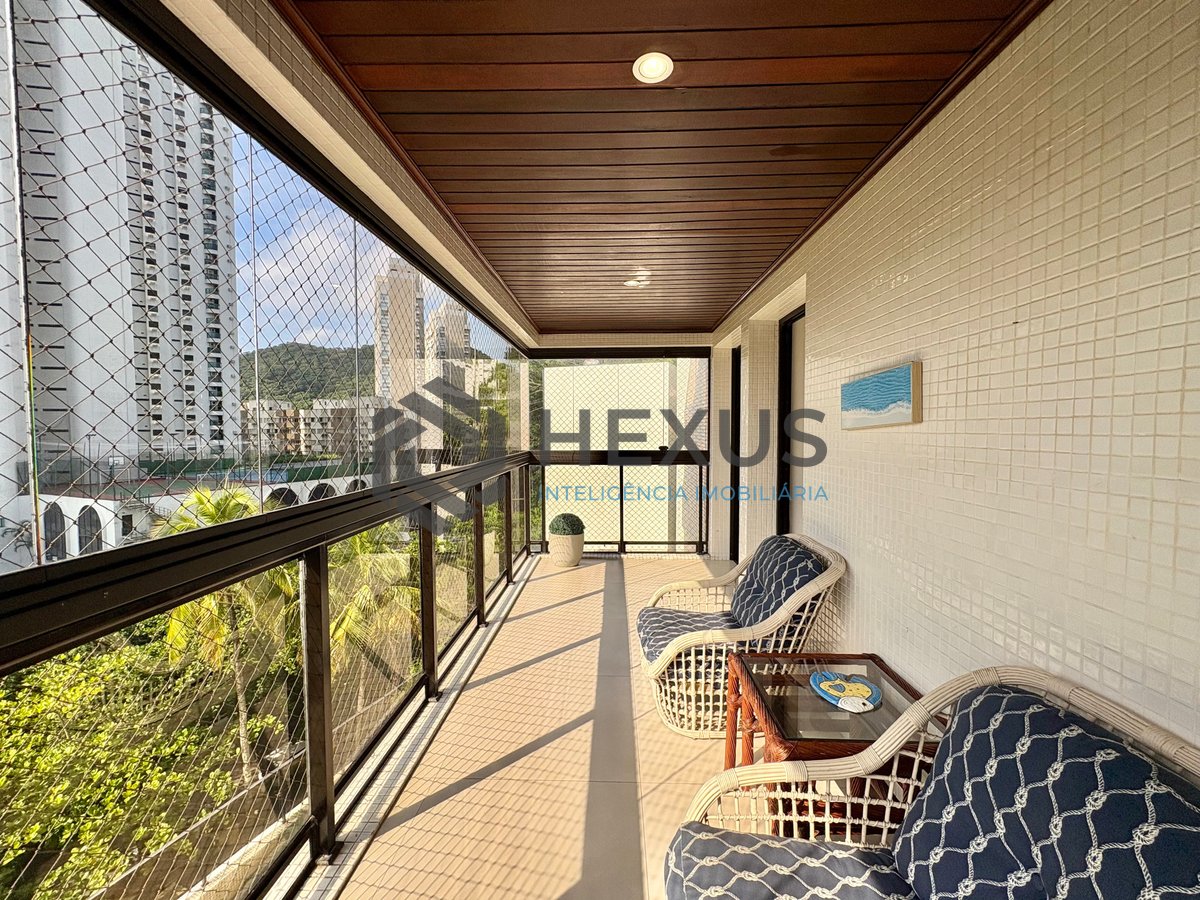 Foto 8 de Apartamento com varanda e lazer na beira mar da Praia da Enseada, Guarujá