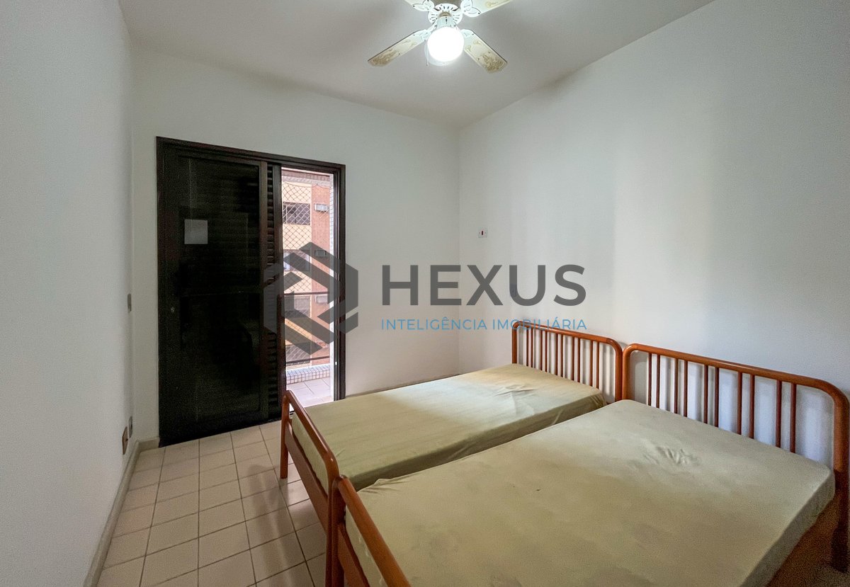 Foto 15 de Apartamento com varanda na região da Barra Funda da Praia das Pitangueiras, Guarujá