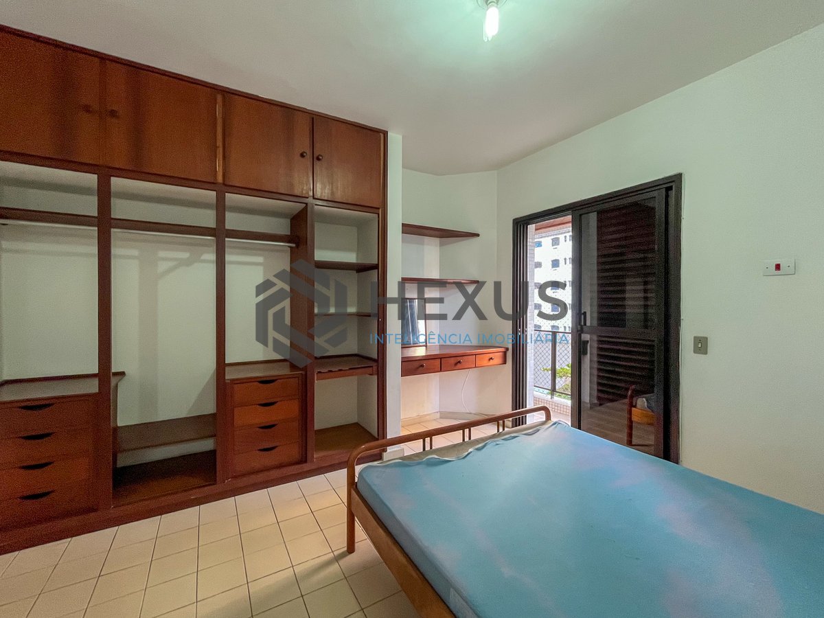 Foto 20 de Apartamento com varanda na região da Barra Funda da Praia das Pitangueiras, Guarujá