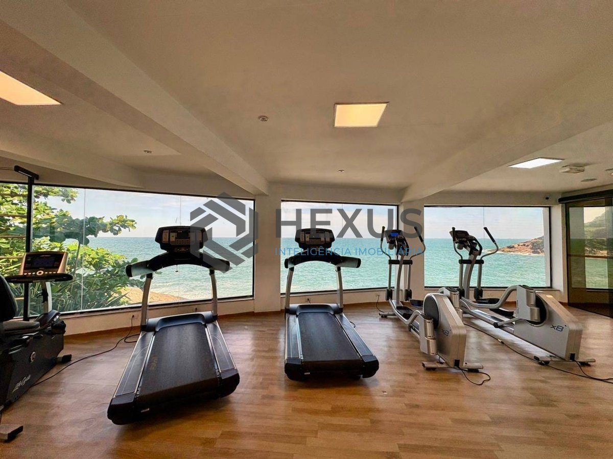 Foto 39 de Apartamento frente mar com varanda vista mar e lazer nos Tortugas na Praia da Enseada, Guarujá