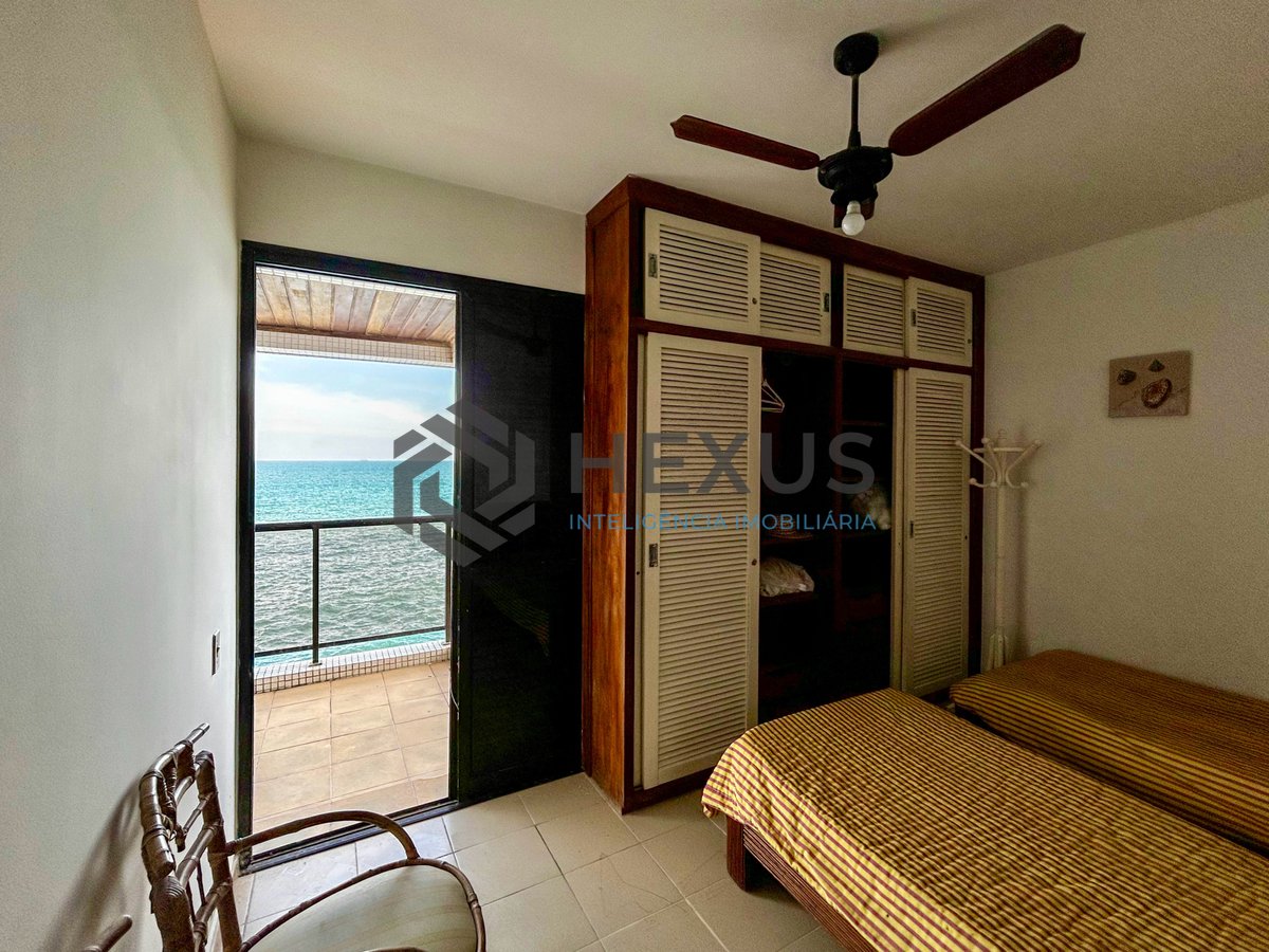 Foto 10 de Apartamento frente mar com varanda vista mar e lazer nos Tortugas na Praia da Enseada, Guarujá