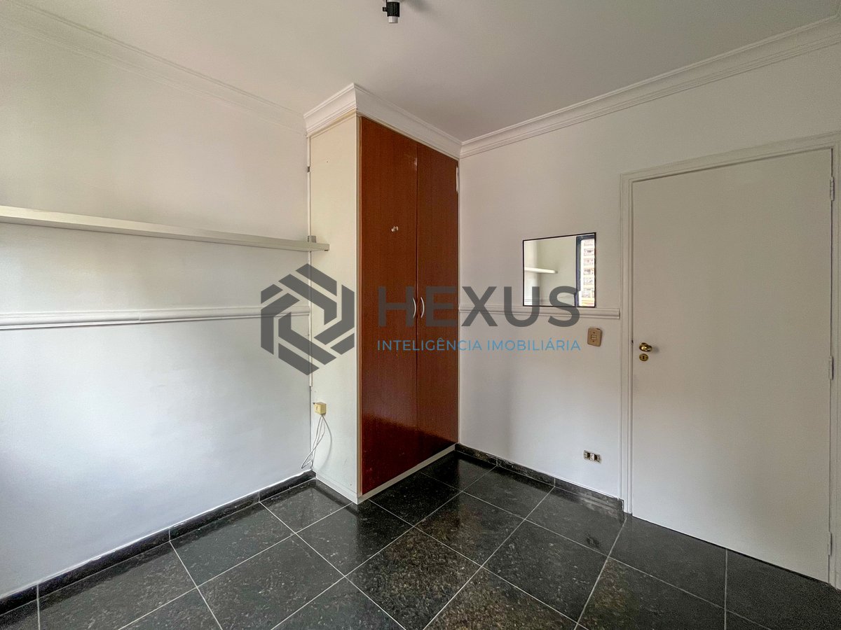 Foto 14 de Apartamento com varanda gourmet a 3 quadras do mar nas Pitangueiras, Guarujá