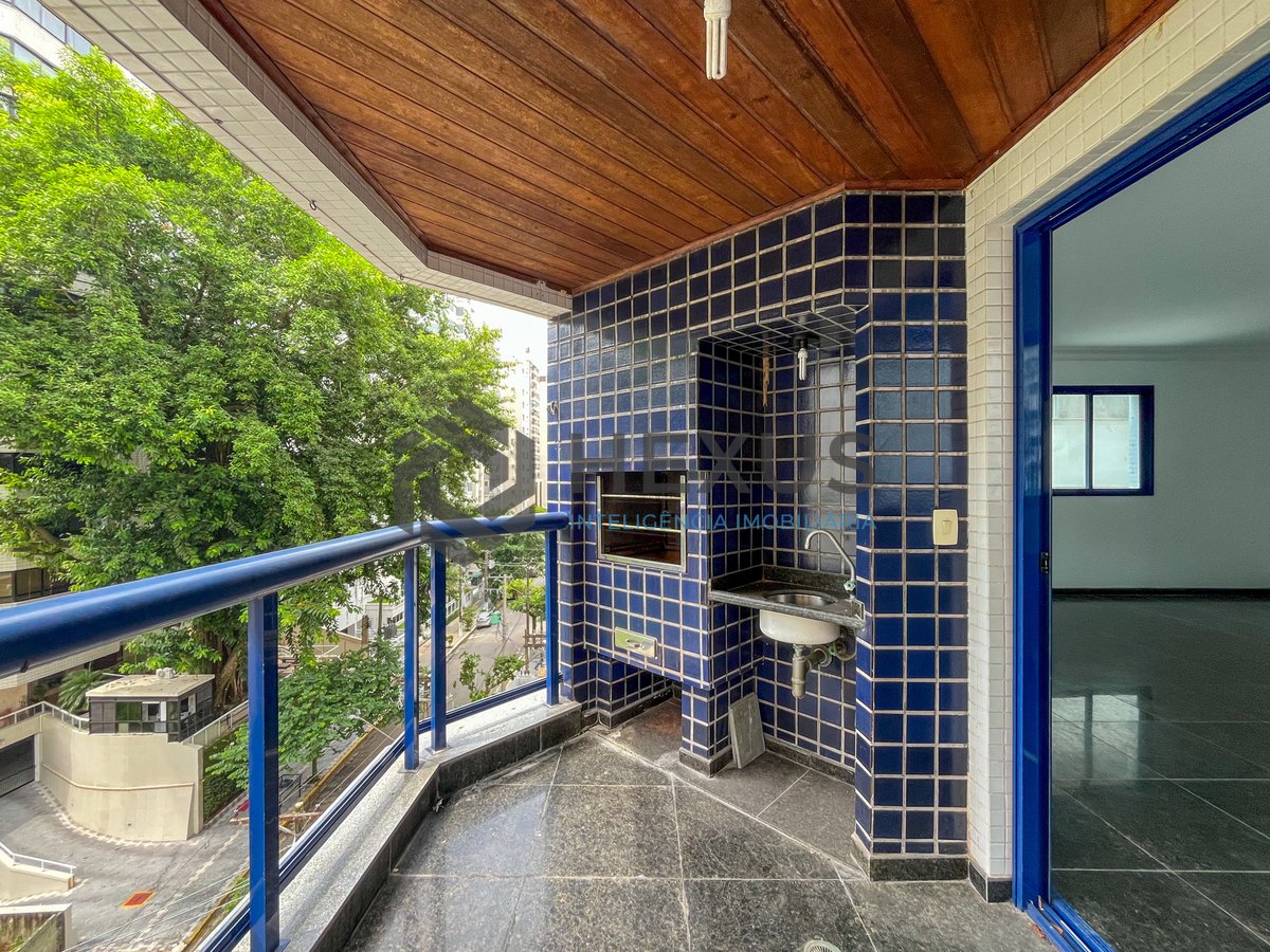 Foto 9 de Apartamento com varanda gourmet a 3 quadras do mar nas Pitangueiras, Guarujá