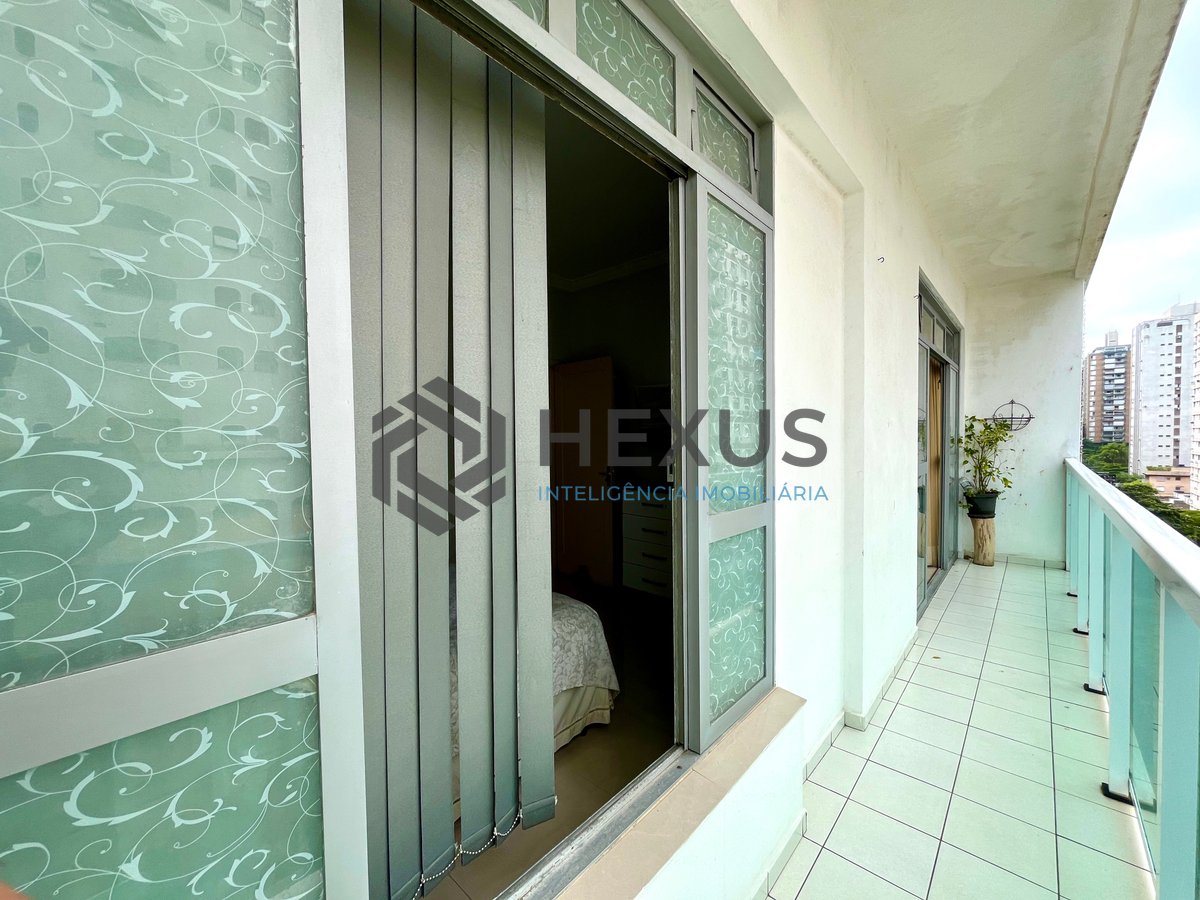 Foto 4 de Apartamento com varanda vista mar a 1 quadra da praia nas Pitangueiras, Guarujá