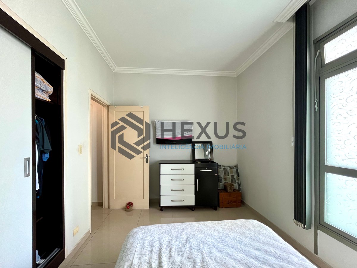 Foto 8 de Apartamento com varanda vista mar a 1 quadra da praia nas Pitangueiras, Guarujá