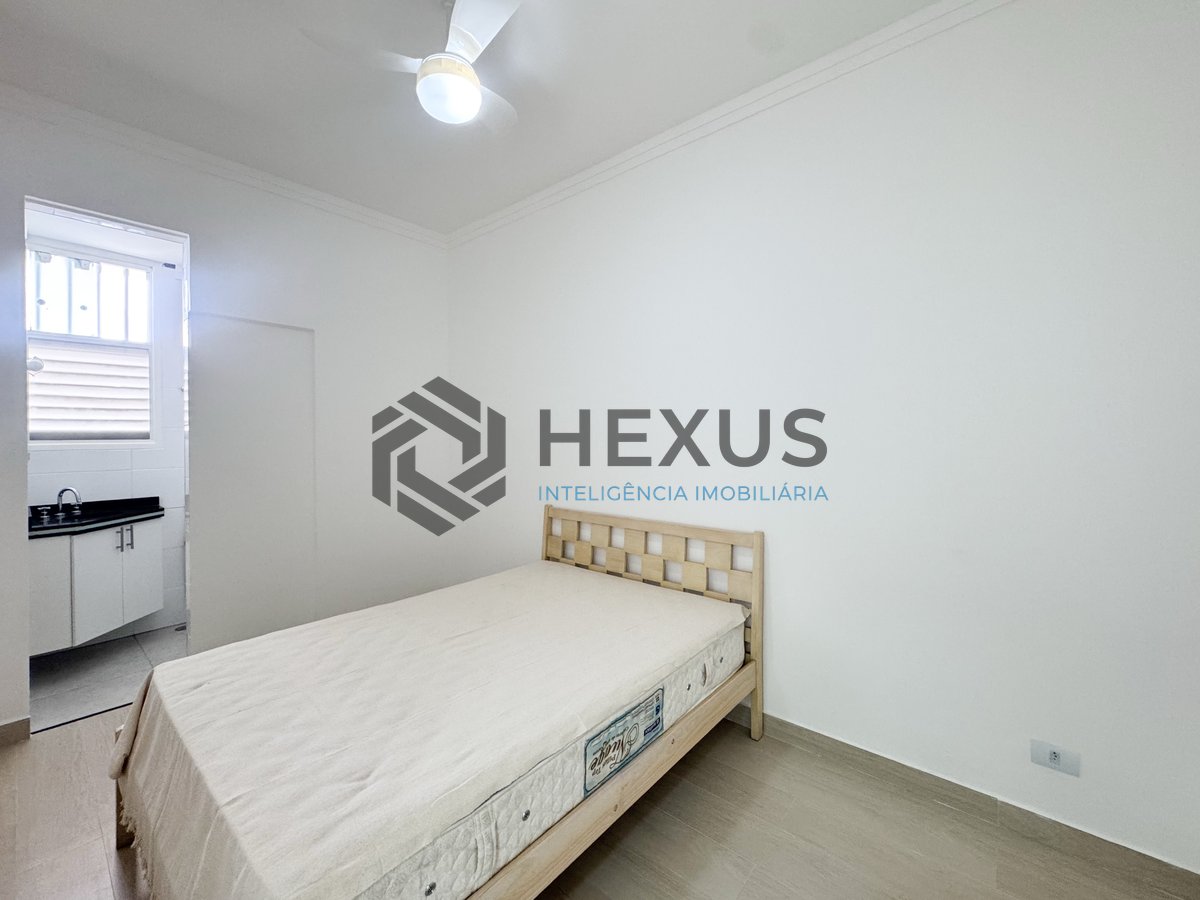 Foto 10 de Apartamento com varanda vista mar a 1 quadra da praia nas Pitangueiras, Guarujá