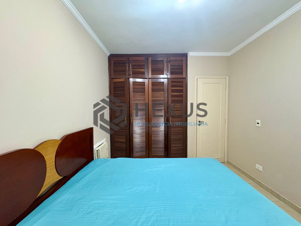 Foto 11 de Apartamento com varanda e lazer na Praia da Enseada, Guarujá
